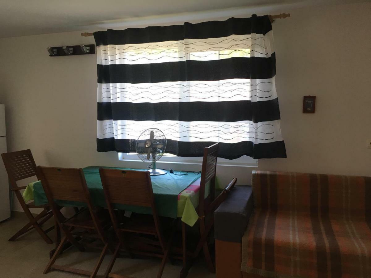 Casa Dexter Vama Veche