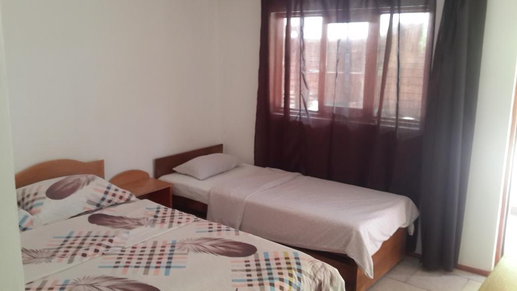 Casa Dexter Vama Veche